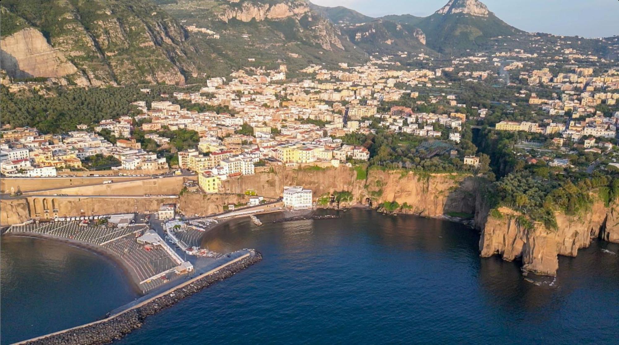 Hotel Giosue' A Mare Sorrento Meta Extérieur photo